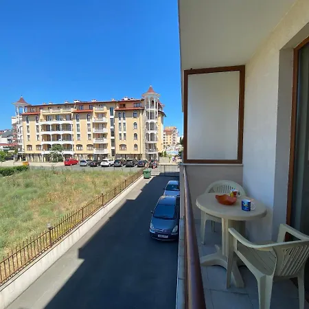 Summer Breеze 204 Private Sunny Apartment *