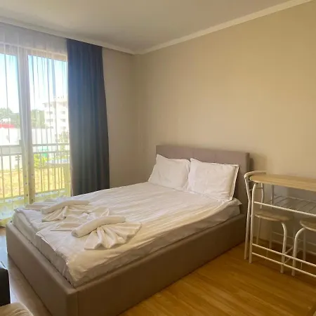 Summer Breеze 204 Private Sunny Апартаменты Солнечный берег